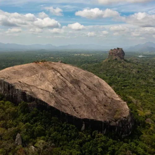 pidurangala-rock-private-day-tou